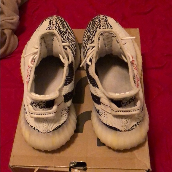 Adidas Yeezy - Picture 2 of 10